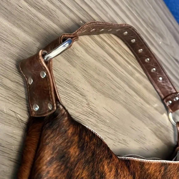 MAYA MOON OREGON DESIGN FUR & LEATHER CRESENT  HANDBAG - Picture 13 of 17